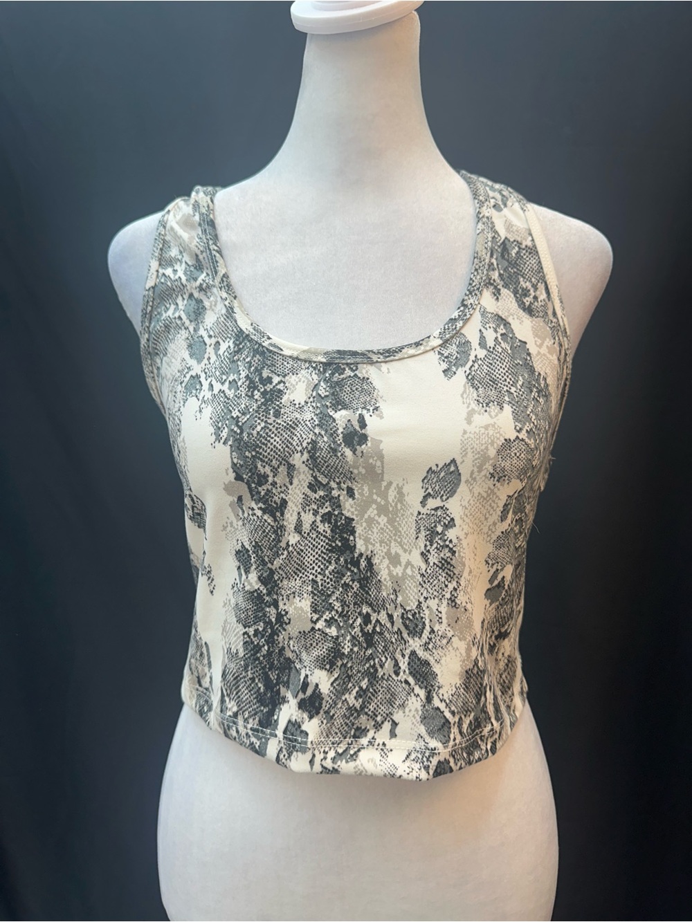 Evolution and Creation Cream and Gray Snake-Print Cropped Tank M